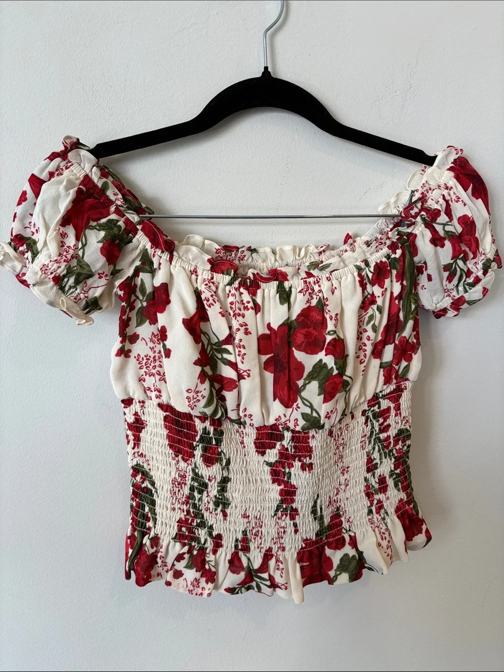 REFORMATION Floral Off-Shoulder Smocked Crop Top - Red/White small